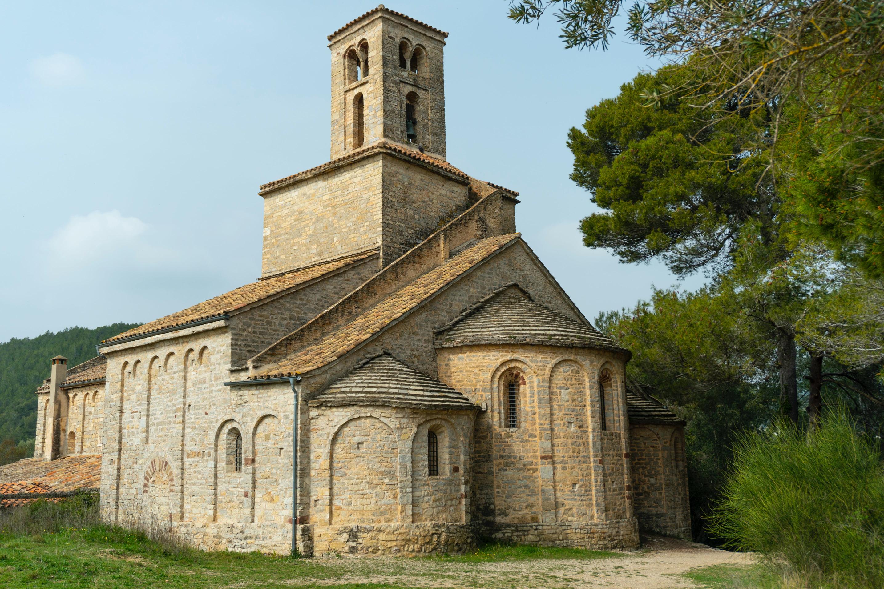 Historia i znaczenie renowacji kościołów w legnicy